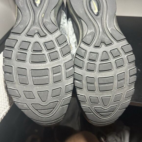 Nike Men's Black Air Max Sneakers - Picture 11 of 13